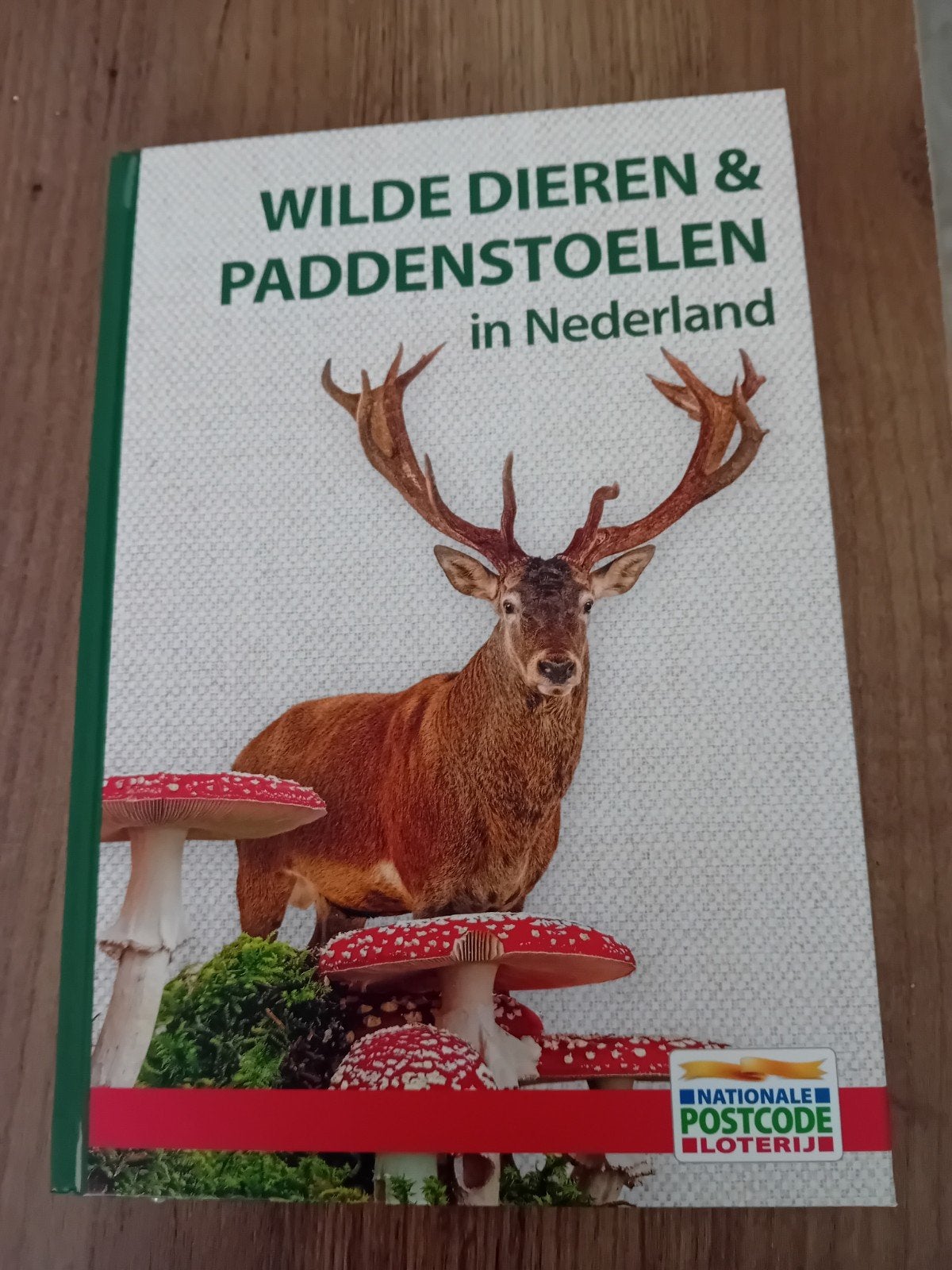 Wilde Dieren & Paddestoelen in Nederland + Veldgids (nieuw), Boeken, Ophalen of Verzenden, Nieuw, Natuur algemeen