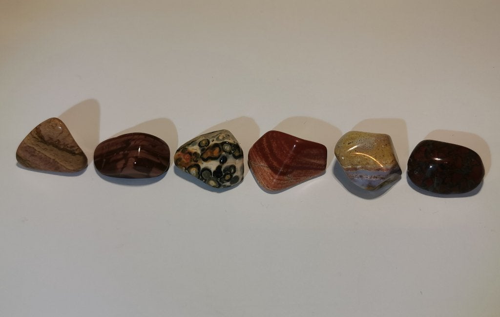 Mooi setje van 6 Jaspis trommelsteentjes, Ophalen of Verzenden, Mineraal