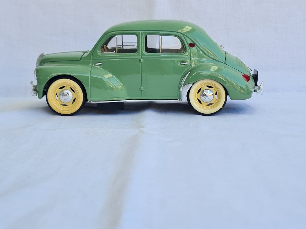 Renault 4 CV Licht Groen Solido 1:17, Ophalen of Verzenden, Gebruikt, Auto, Solido