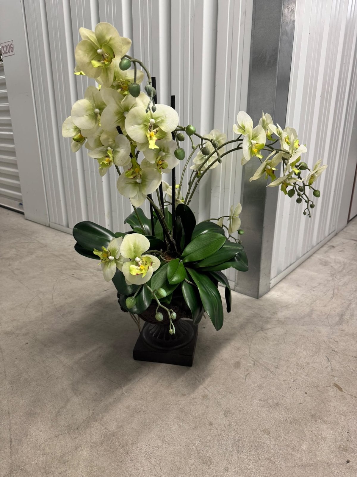 Prachtige Kunst Orchidee in Decoratieve Pot sokkel, Binnen, Kunstplant, Ophalen of Verzenden, Zo goed als nieuw