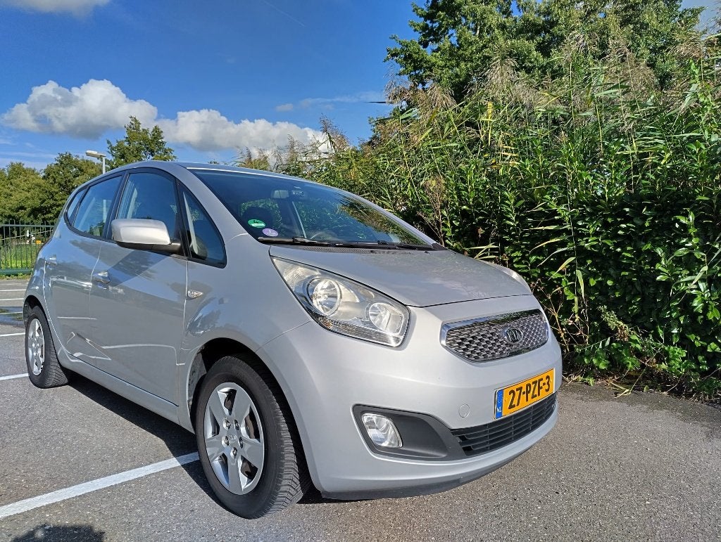 Kia Venga 1.4 Cvvt 90pk 2011 Grijs airco nav, Voorwielaandrijving, Zwart, 4 cilinders, 1396 cc