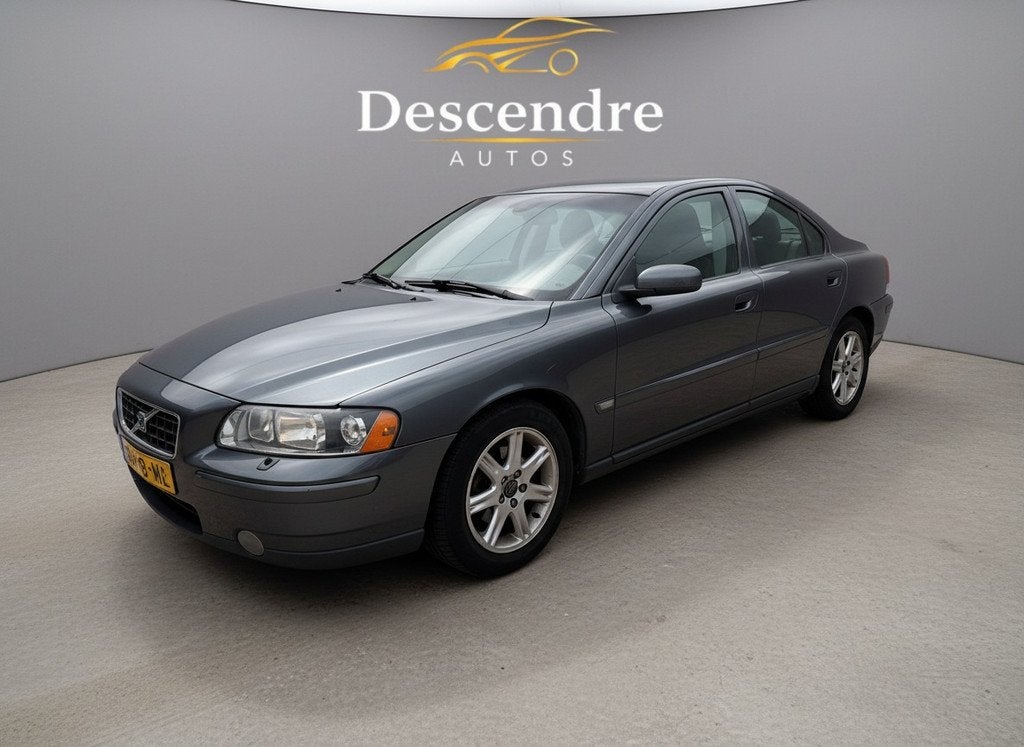 Volvo S60 2.4 Edition 140pk apk tot 18-02-2027 (bj 2005), Auto's, Volvo, Voorwielaandrijving, Gebruikt, Electronic Stability Program (ESP)