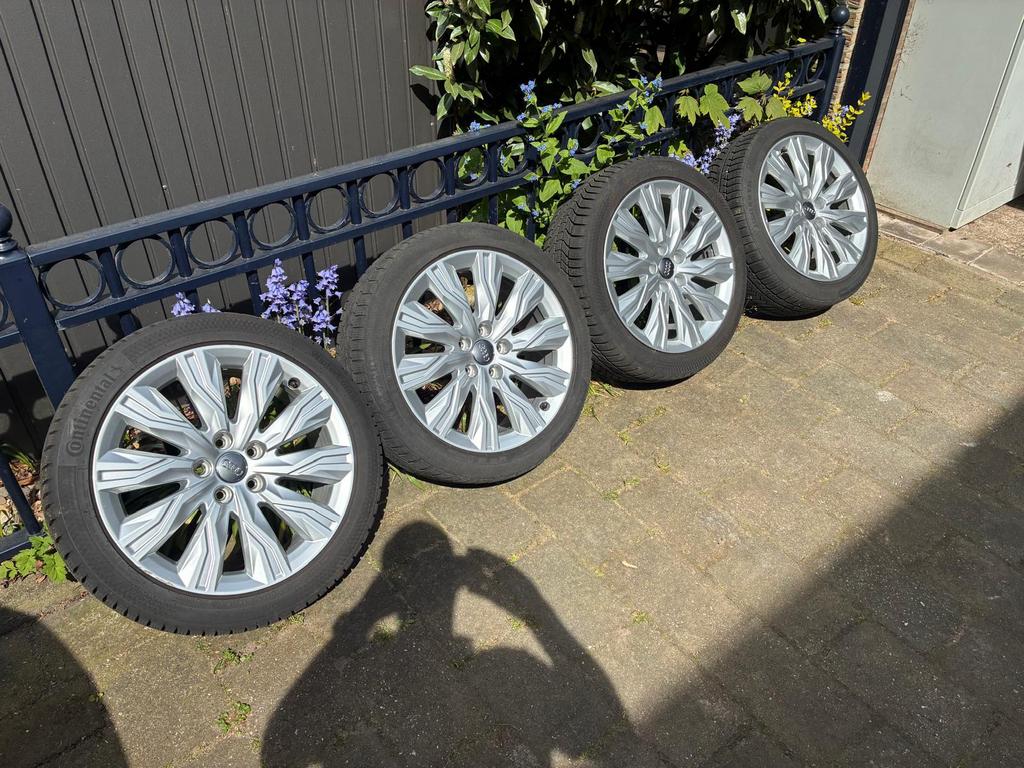 Winterset audi a4 b9 18 inch 5x112, Ophalen