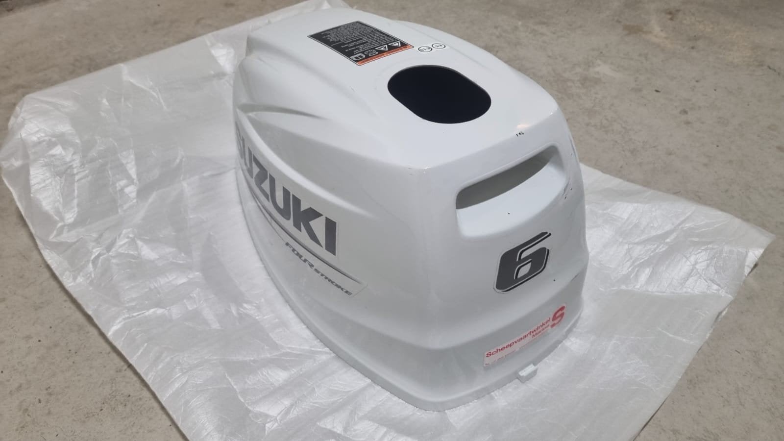 Motorkap Suzuki 6pk buitenboordmotor (2025) - Kleine krassen, Watersport en Boten, Ophalen