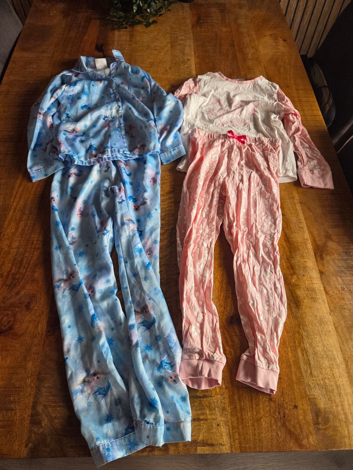 2x Pyjama's, Nacht- of Onderkleding, Gebruikt, Meisje, H&M