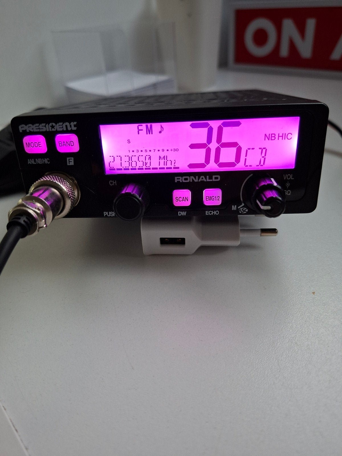 President Ronald CB-radio - Zo goed als nieuw, Ophalen of Verzenden, Zo goed als nieuw, 15 km of meer, Portofoon of Walkie-talkie
