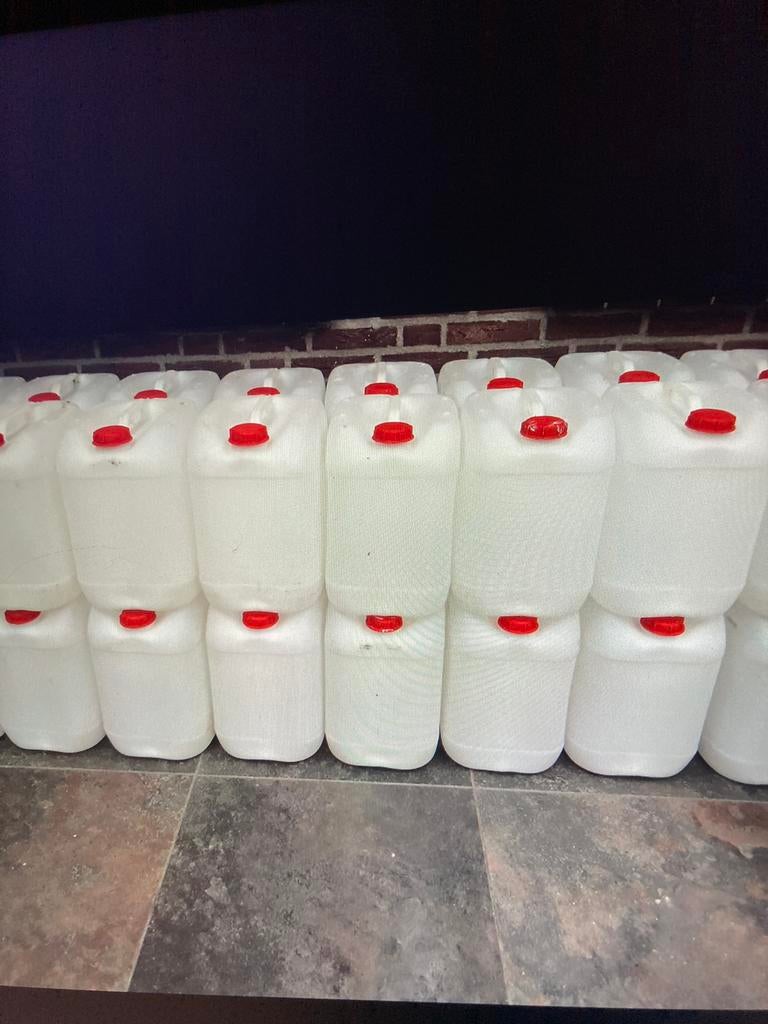 Jerrycans 20ltr. Schoongespoeld zie omschrijving, Minder dan 75 liter, Ophalen, Zo goed als nieuw
