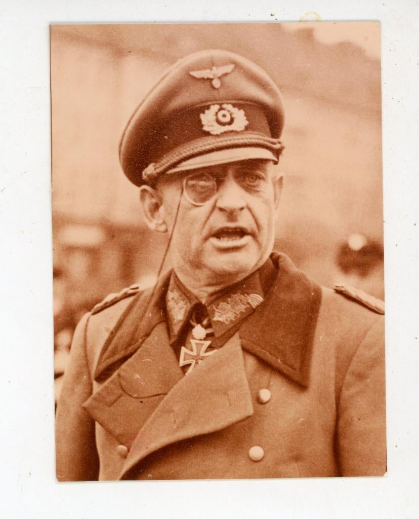 E17; Een Generaal foto in sepia.8 x 11 cm, Verzenden, Landmacht, Duitsland, Foto of Poster