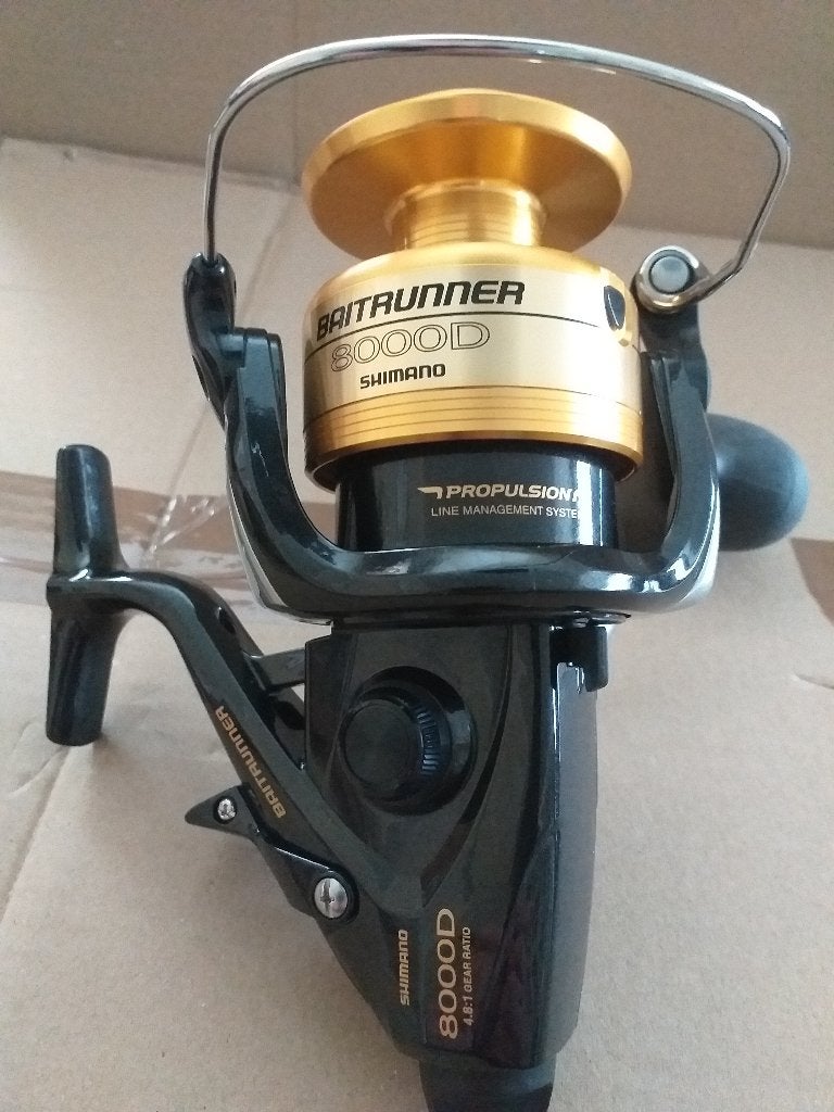 Shimano Baitrunner 8000 D ( 2 MOLENS NIEUW ), Ophalen, Nieuw, Molen