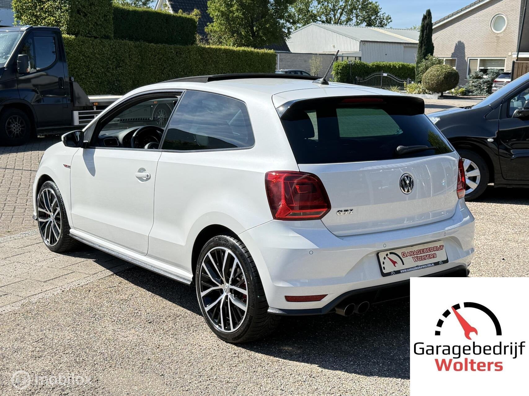 Volkswagen Polo 1.8 TSI GTI VOL OPTIES PANO ALCANTARA DEALER, Auto's, Volkswagen, Zwart, Met garantie (alle), Wit, Bedrijf