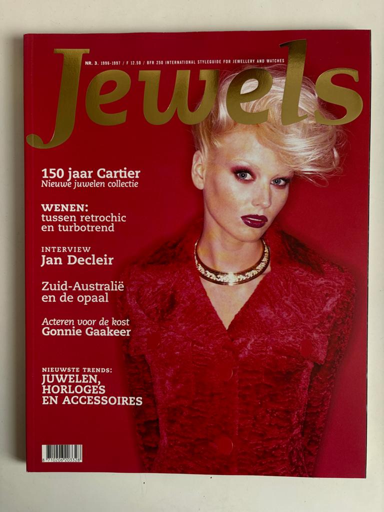 Jewels Magazine - Internationale Stijlgids voor Sieraden, Ophalen of Verzenden, Zo goed als nieuw, Glossy