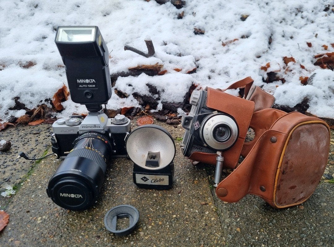 Zeer oude / antieke fotocamera's - voor de verzameling

Besc, Ophalen of Verzenden, Gebruikt, Compact, Overige Merken