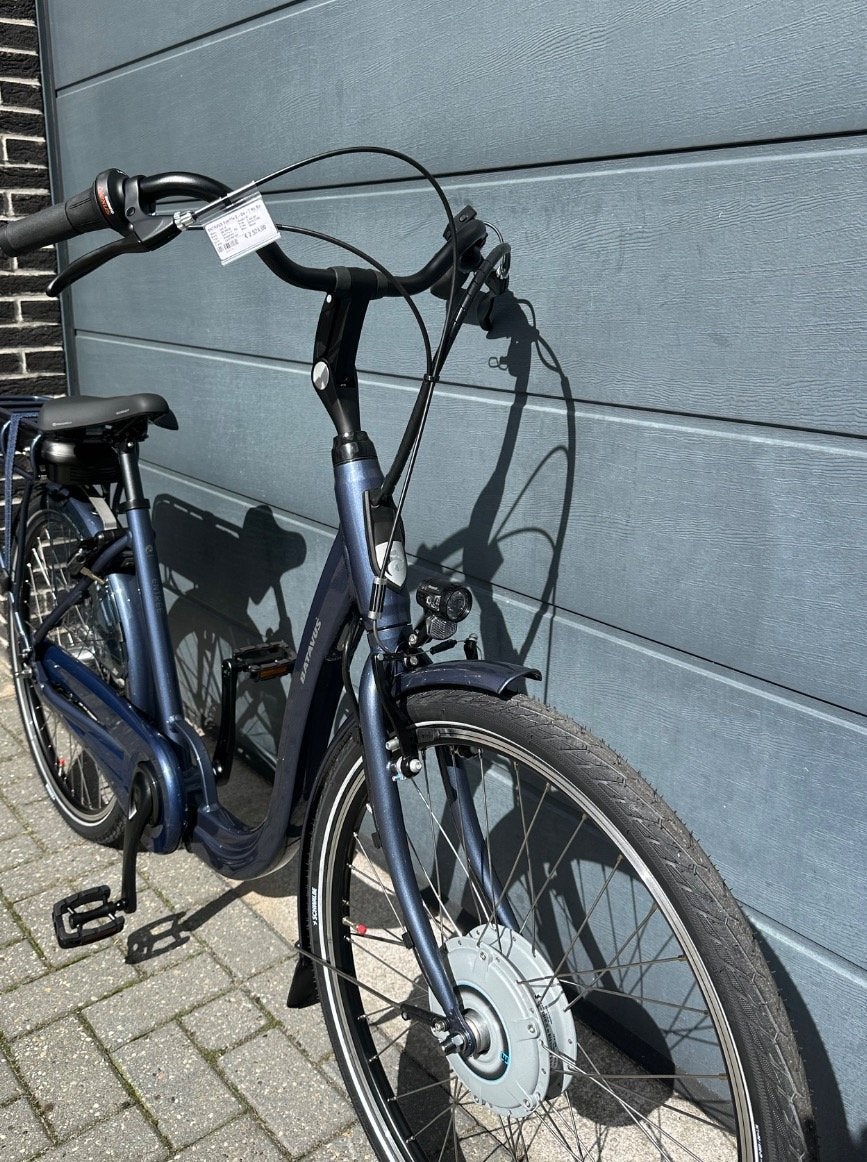 Foto 3 van BATAVUS Entrée E-Go-7 500Wh accu Lageinstap Donkerblauw 44cm