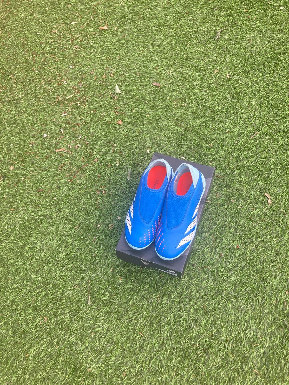 Kunstgras veld  voetbal maat 34, Maat XS of kleiner, Ophalen, Zo goed als nieuw, Schoenen