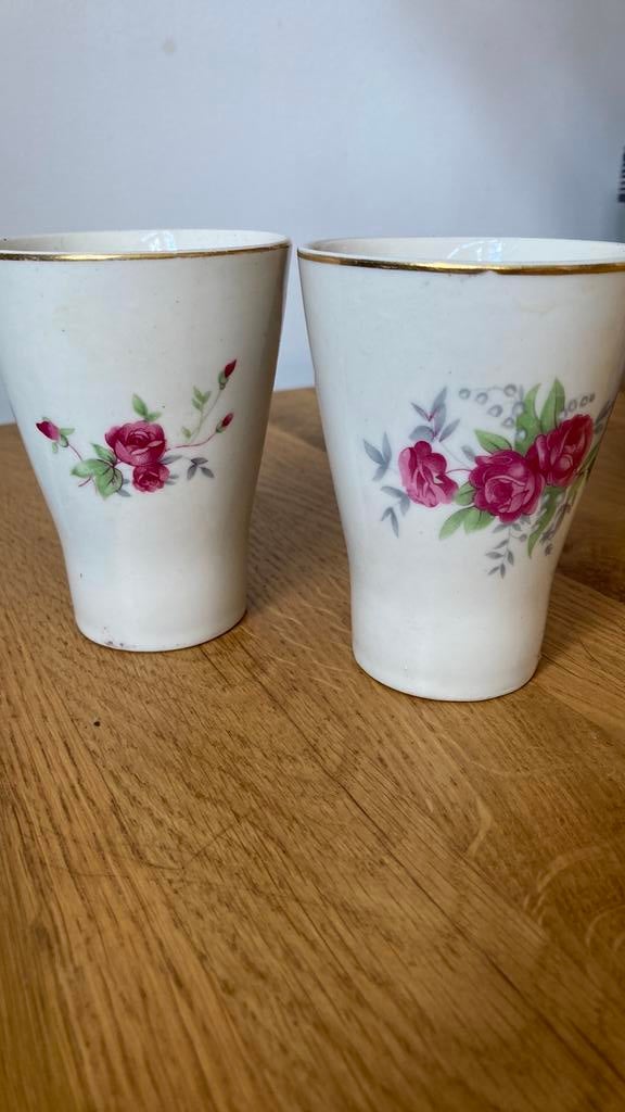 2x Chodziez porseleinen bekers, Antiek en Kunst, Ophalen of Verzenden