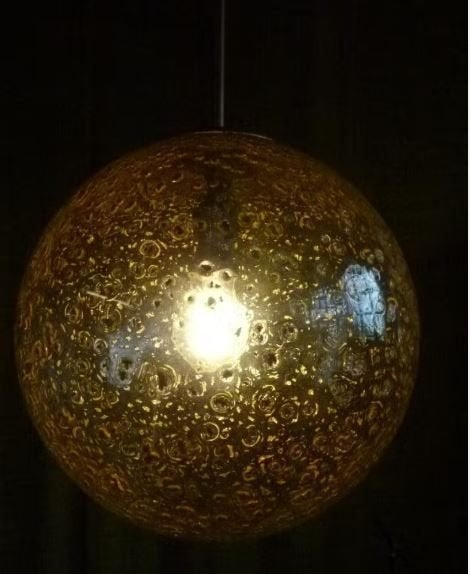 vintage hanglamp Doria Ball 30cm. goldflakes, Ophalen, Mid century, E27 (groot), Zo goed als nieuw