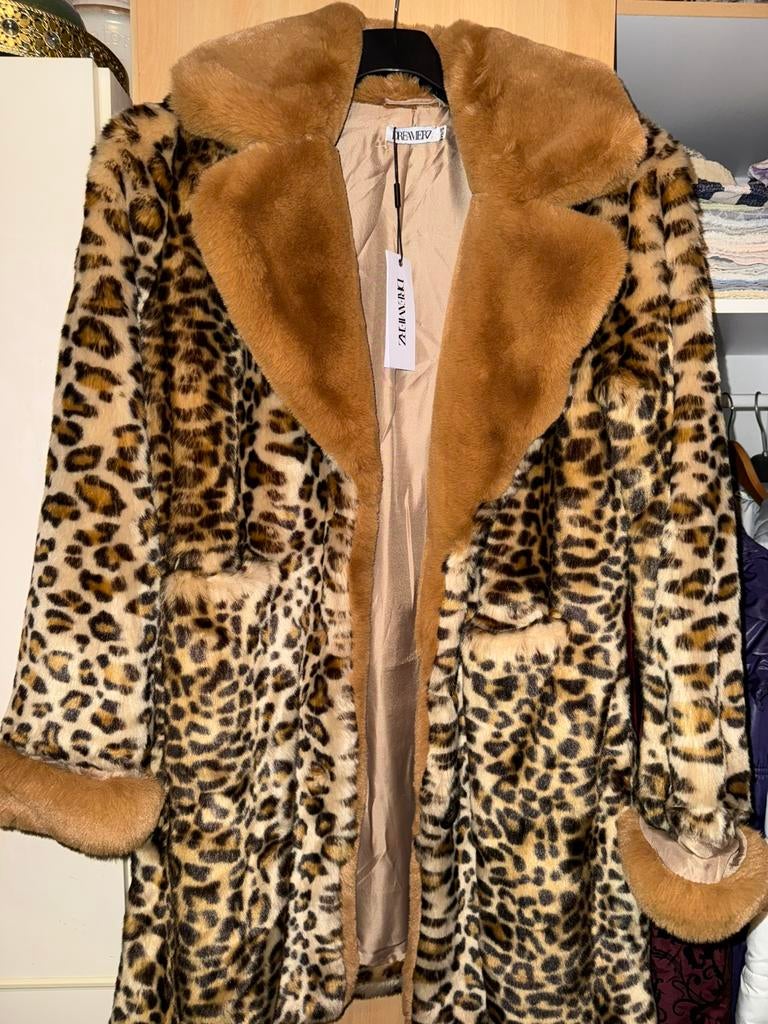 Panter jas maat s/m, Kleding | Dames, Jassen | Winter, Zo goed als nieuw, Maat 38/40 (M), Ophalen