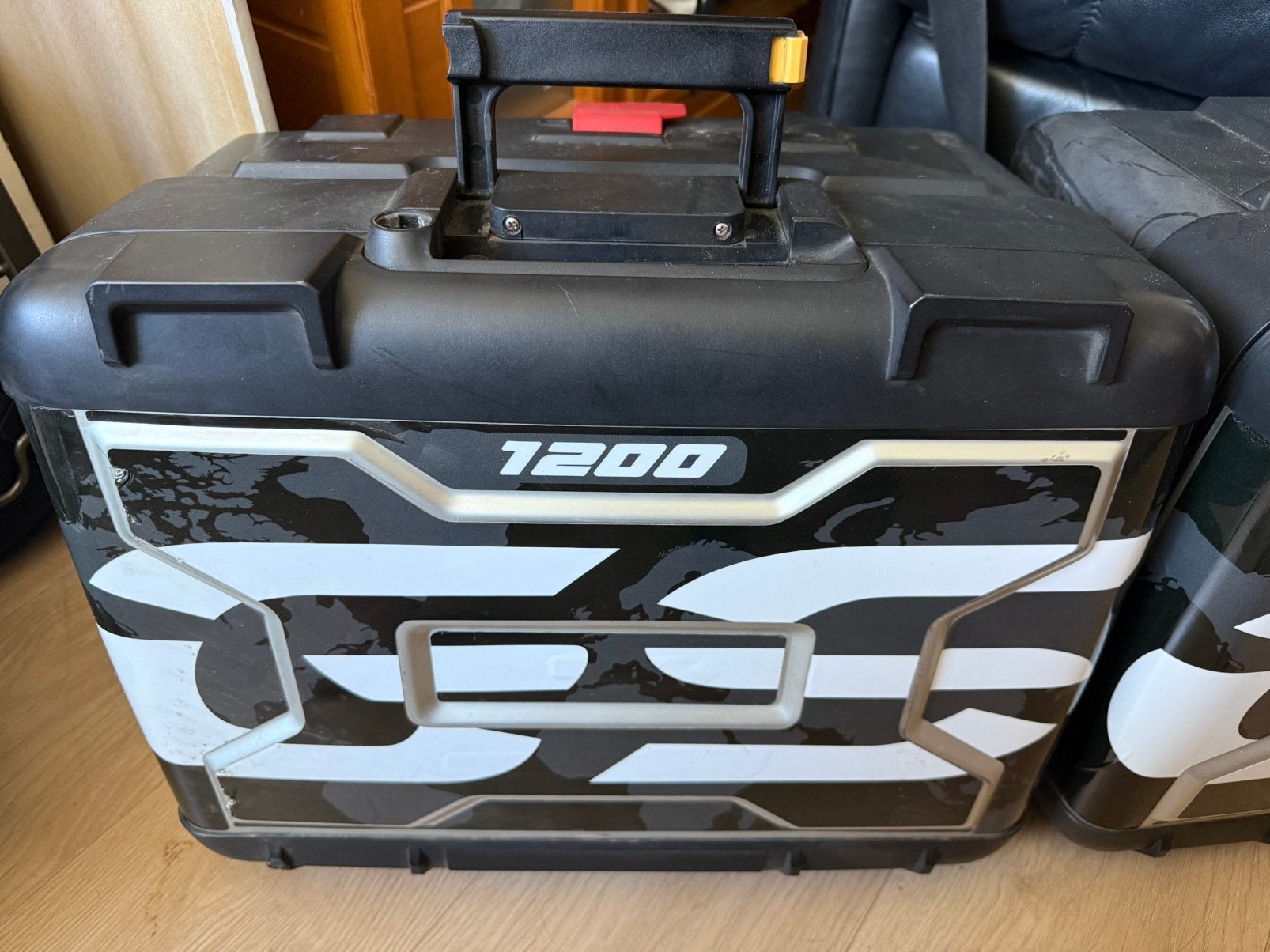 Vario koffer links r1200gs (gratis beschadigde rechts erbij), Ophalen
