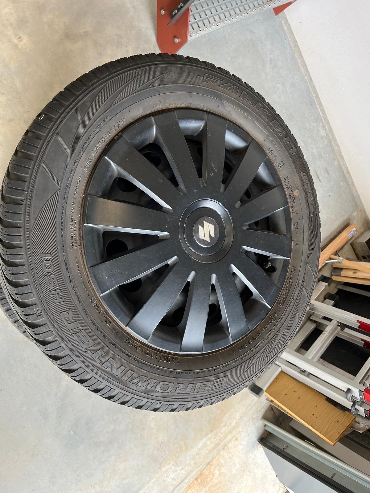 Winterwielen Suzuki Vitara 215x60 R16, Ophalen, 16 inch, Banden en Velgen, Winterbanden