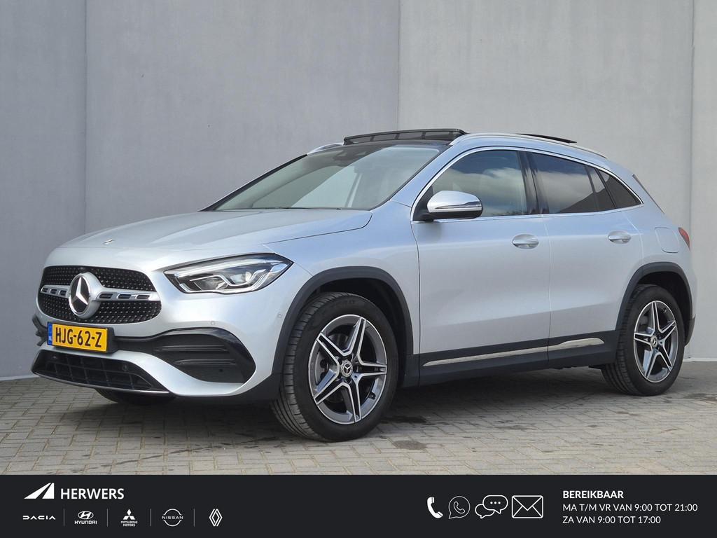 Mercedes-Benz GLA-klasse 250 e AMG Line / Dealer onderhouden, Auto's, Mercedes-Benz, 4 cilinders, 16 kWh, Leder en Stof, Bedrijf