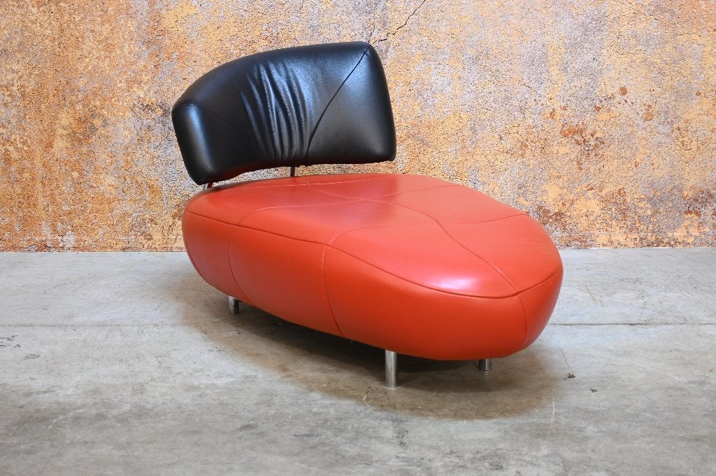 ZGANIEUW Rood/zwarte leren Leolux Kikko design chaise longue, Leolux, 100 tot 125 cm, Ophalen of Verzenden, Zo goed als nieuw