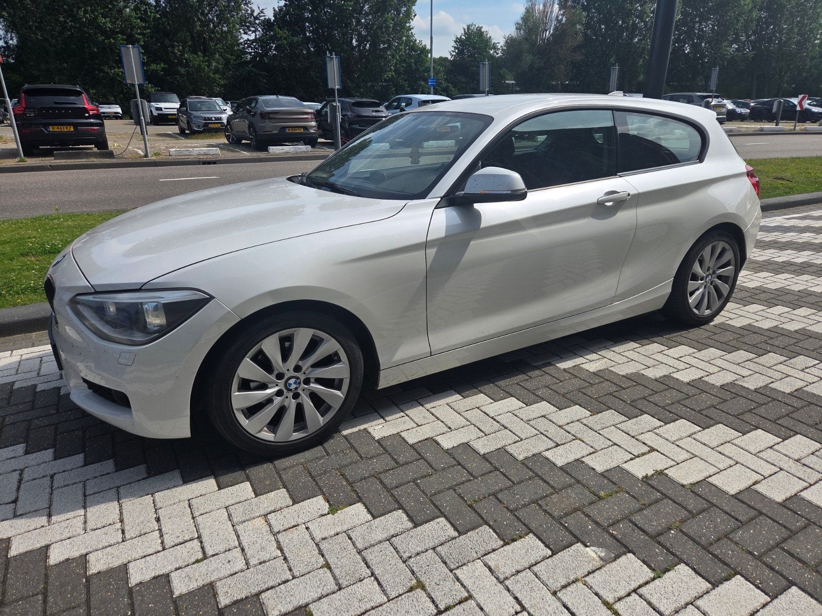 BMW 1-Serie 114I metallic wit, 1-Serie, Zwart, 4 cilinders, Wit