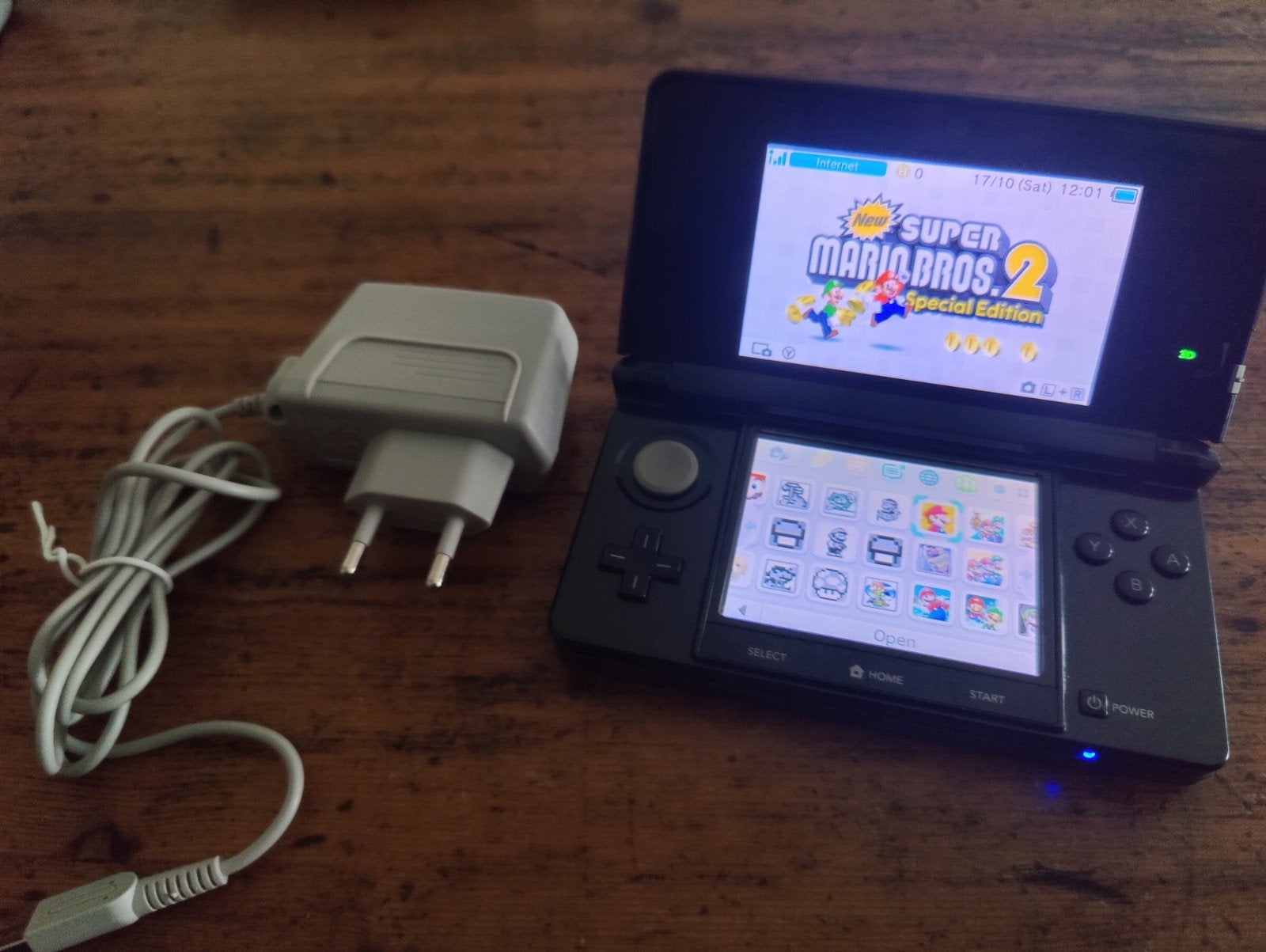 Nintendo 3DS met oplader,oplaadstation en vol met games, Ophalen, Zwart, 3DS, Gebruikt