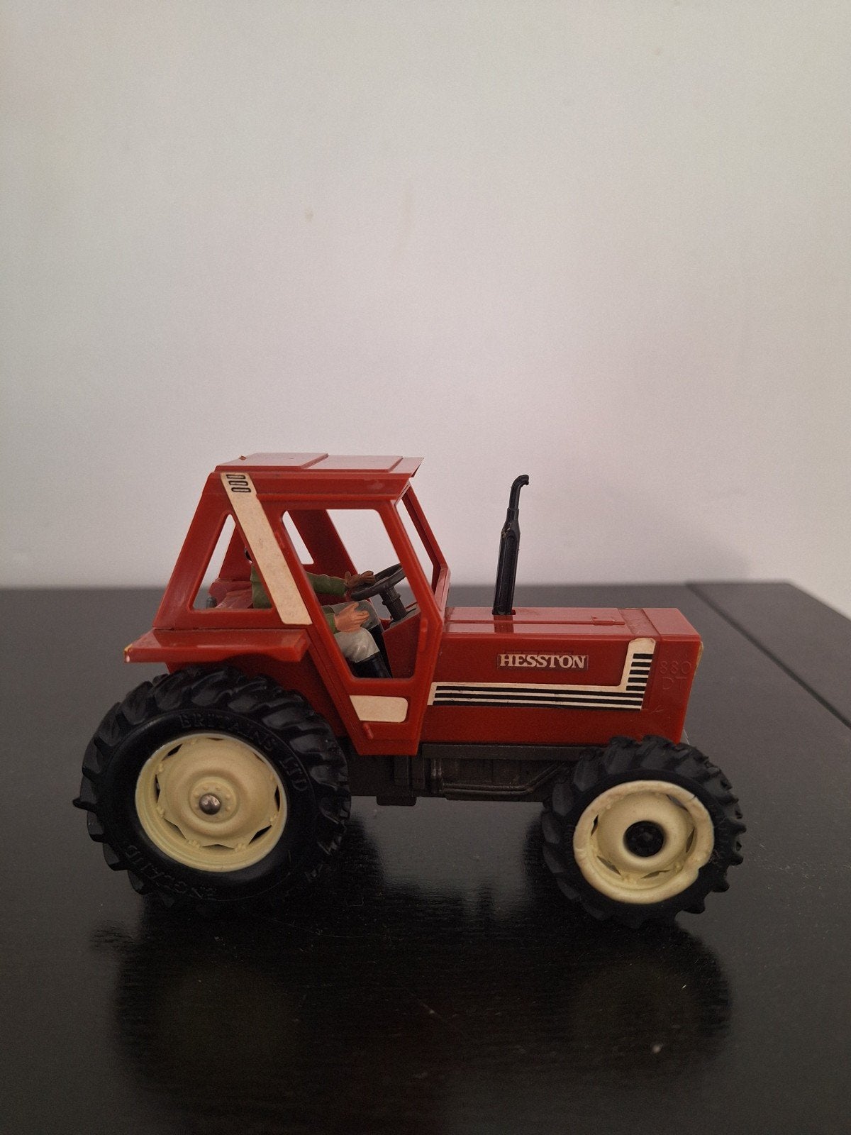 Britains Fiat Hesston 580DT Tractor (Amerikaanse Markt), Ophalen of Verzenden, Gebruikt, Tractor of Landbouw, Britains