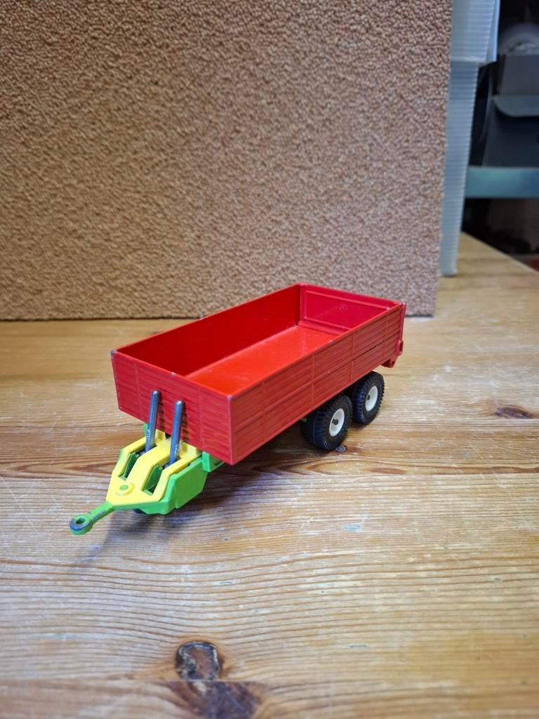 Siku kipaanhanger, Hobby en Vrije tijd, Modelauto's | 1:32, Ophalen of Verzenden, Gebruikt, Tractor of Landbouw, SIKU