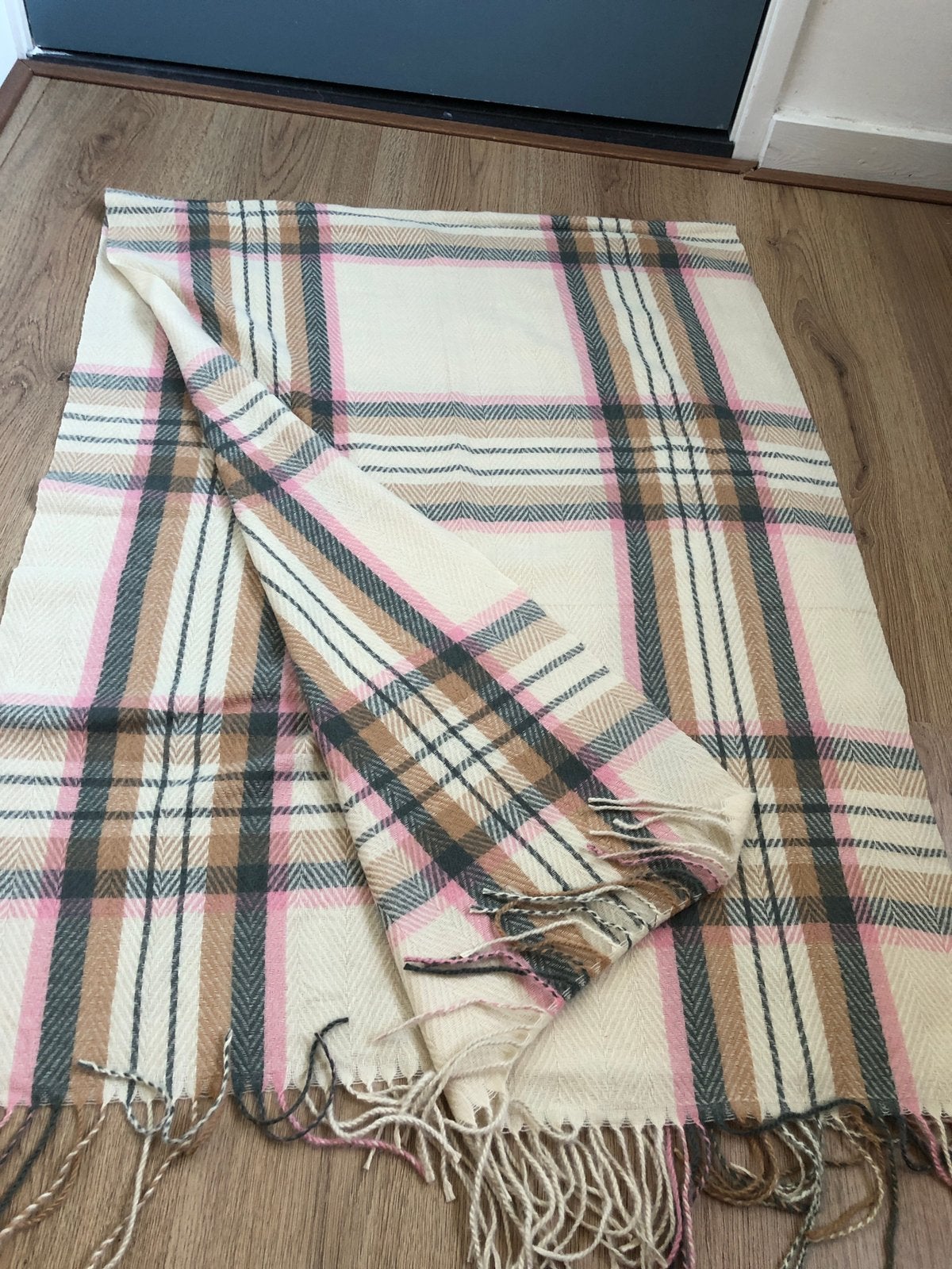 Grote cashmere zachte sjaal geruit ecru roze groen, Maat 46/48 (XL) of groter, Ophalen of Verzenden, Zo goed als nieuw, X