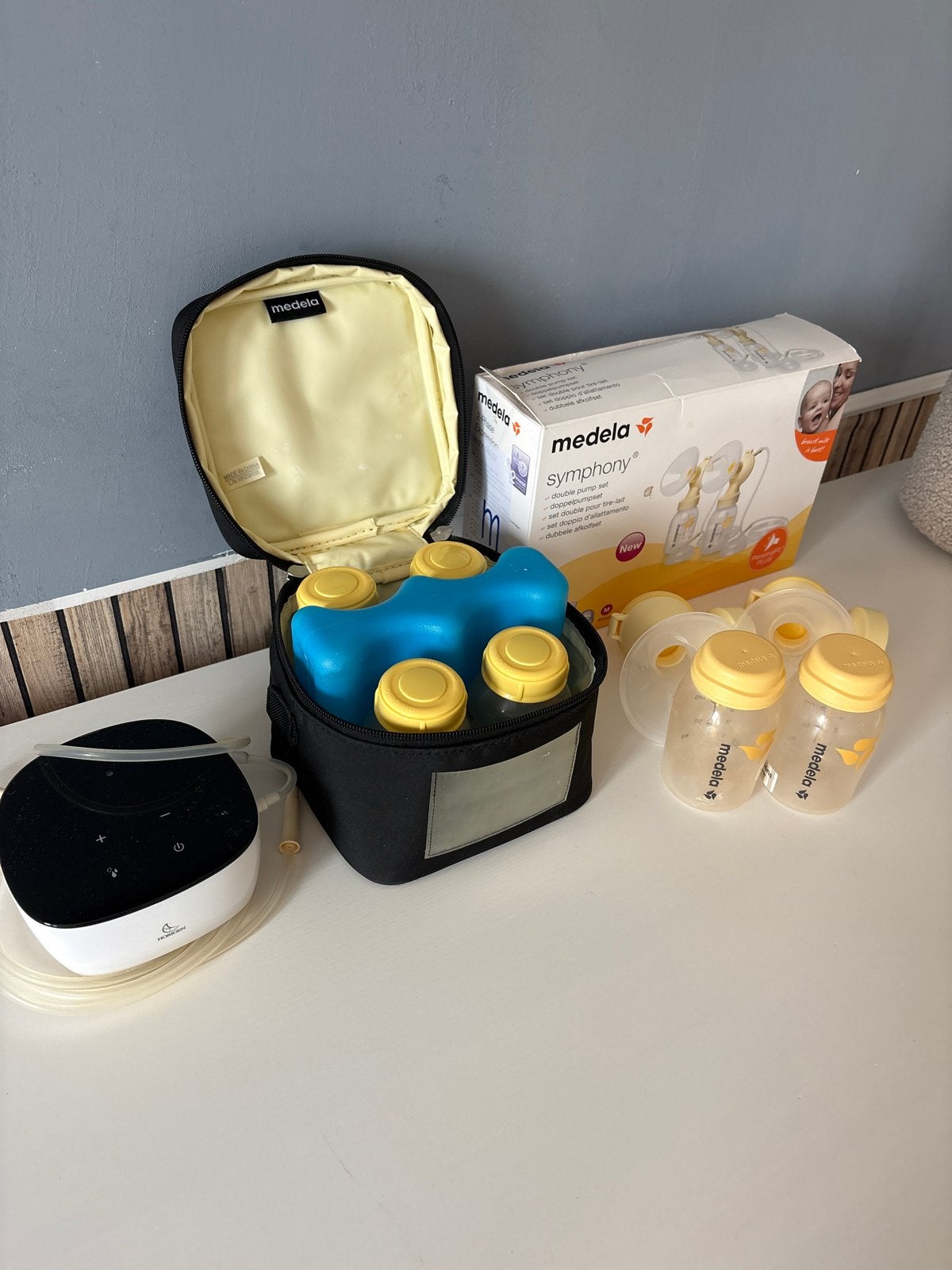Horigen kolf met Medela flessen en pump set, Ophalen of Verzenden, Gebruikt