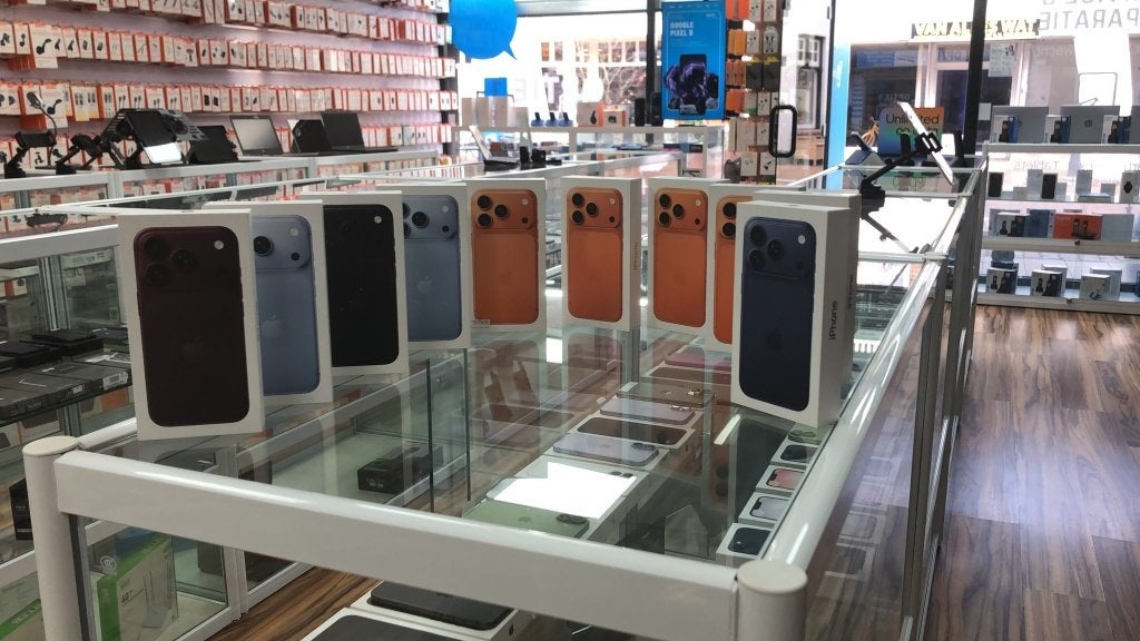 iphone 17 Pro Silver / Orange / Blue /  iphone 17e  Pink, Ophalen of Verzenden, Overige typen