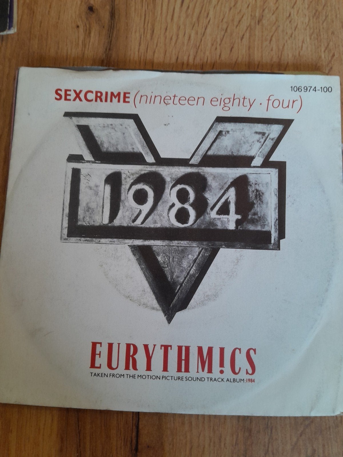 Eurythmics 7inch sexcrime, Ophalen of Verzenden, Zo goed als nieuw, Pop