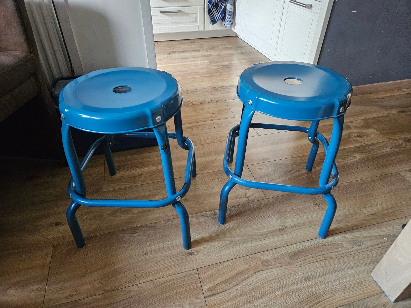 2x IKEA RÅSKOG barkrukken - Blauw, Ophalen, Gebruikt, Met voetsteun, 60 tot 90 cm