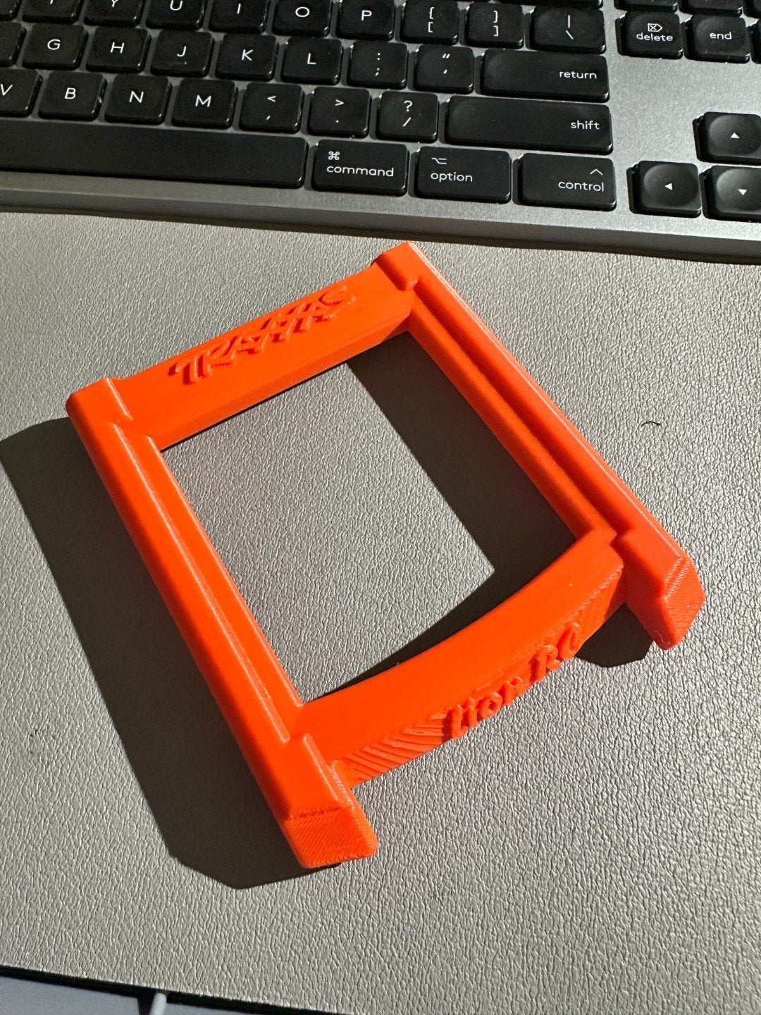 Traxxas Maxx dakbeschermplaat - 3d geprint, Ophalen of Verzenden, Nieuw, Overige schalen, Onderdeel