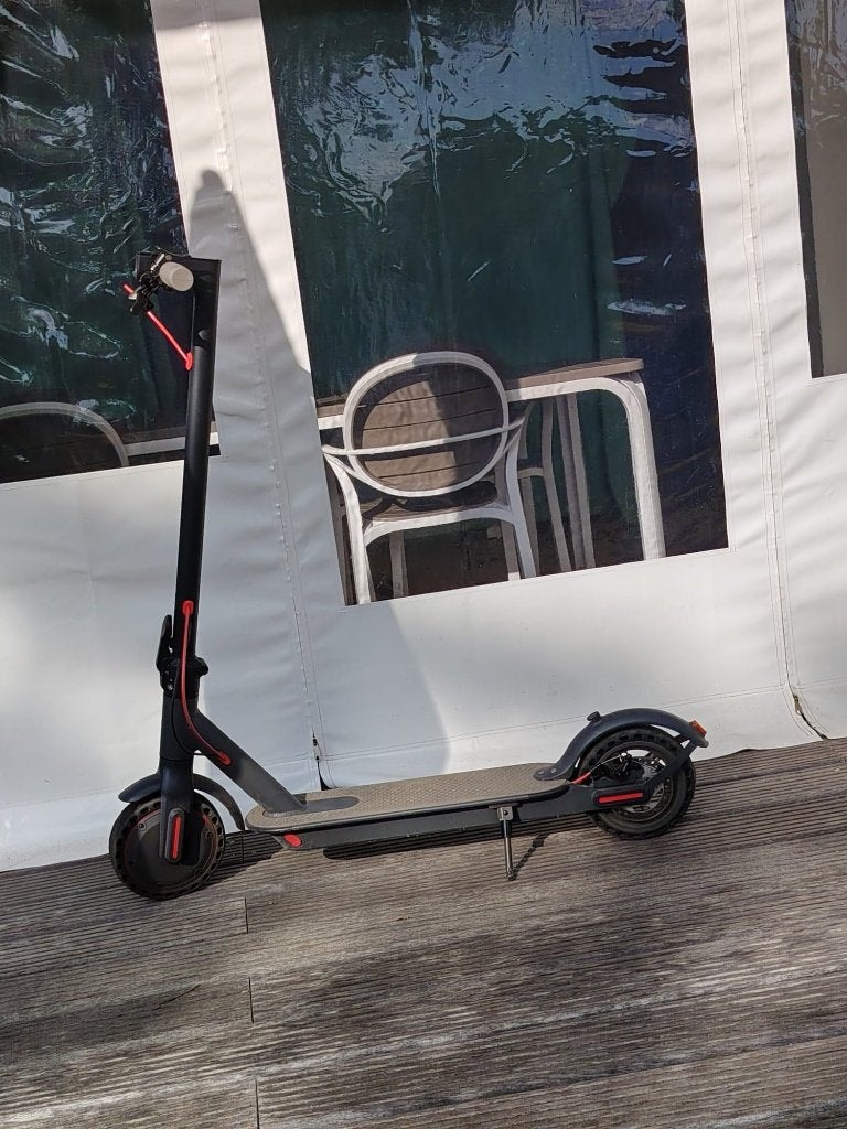 Elektrische step, Fietsen en Brommers, Steps, Zo goed als nieuw, Elektrische step (E-scooter), Ophalen