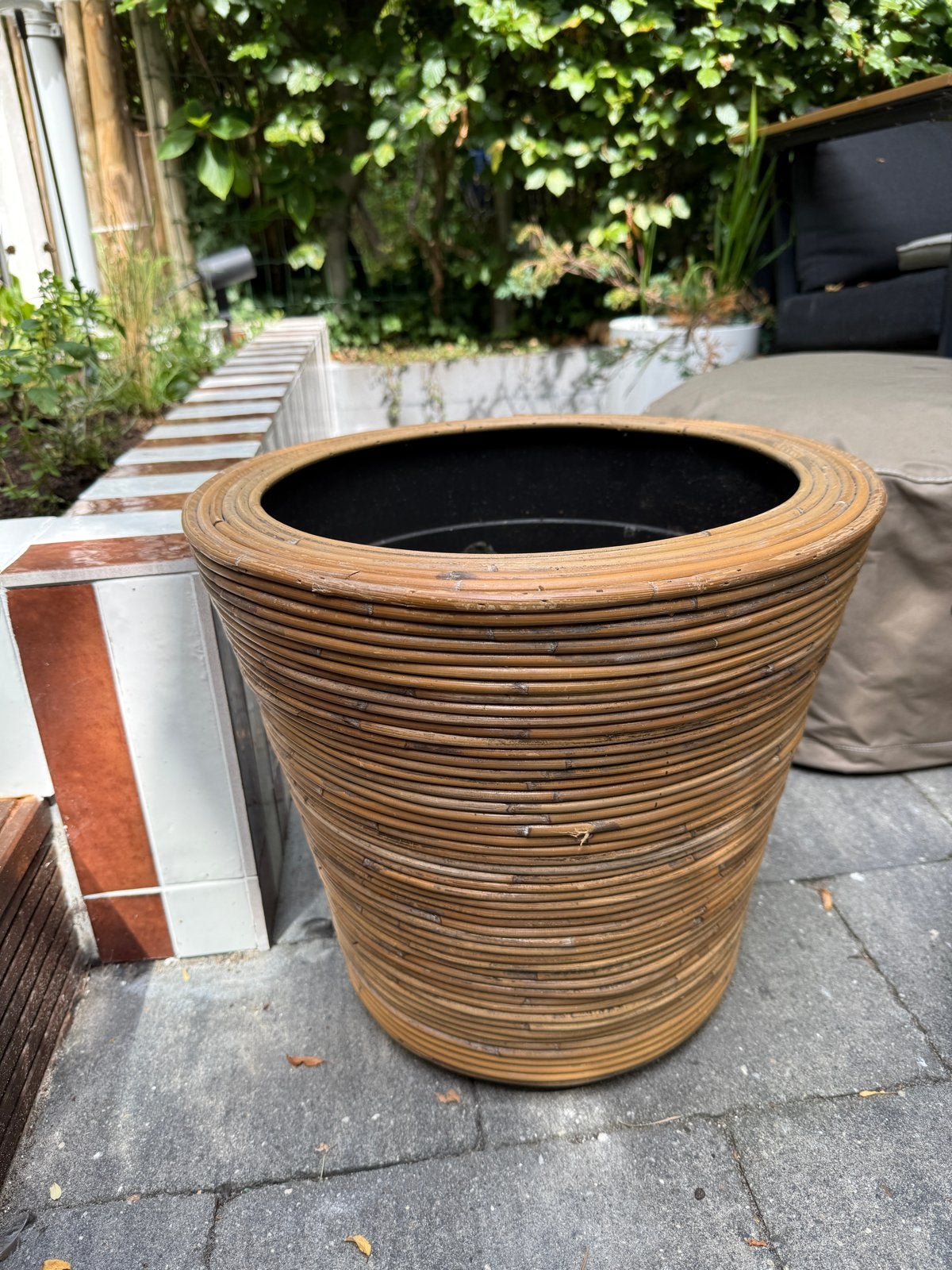 Mooie rotan bloempot voor binnen of buiten, Ophalen, Overige materialen, Gebruikt, 40 cm of meer