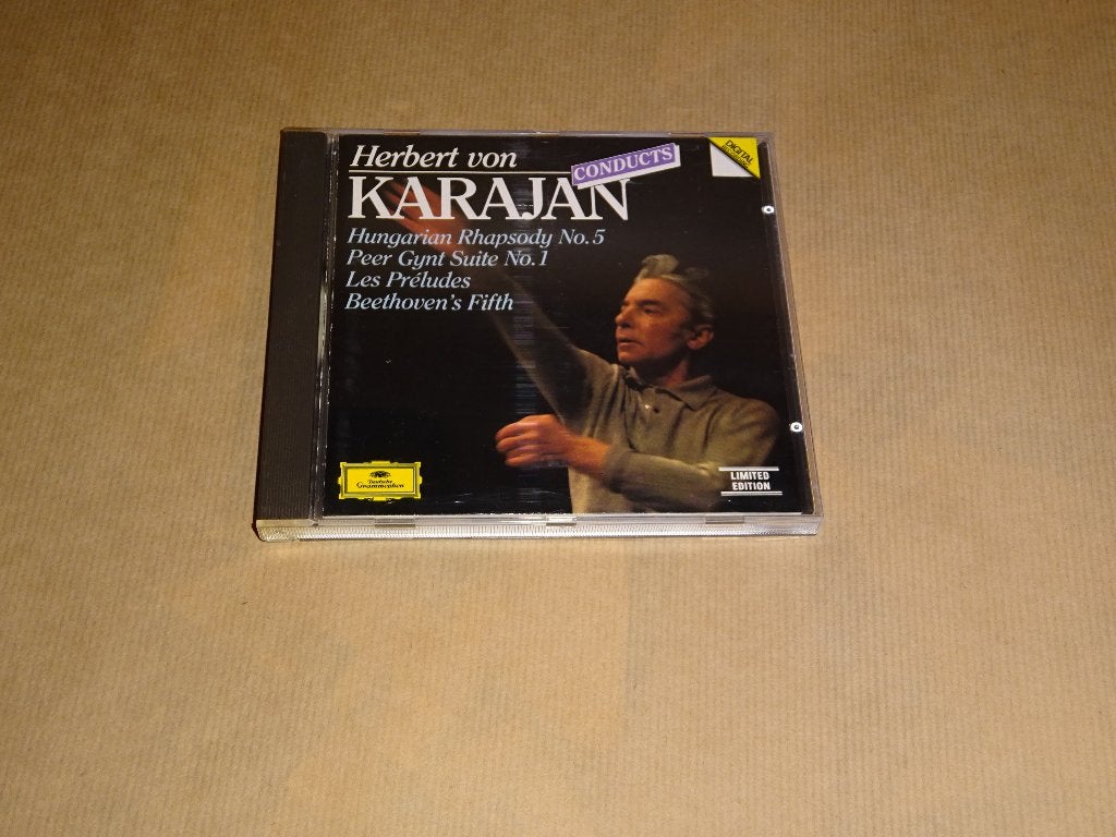 CD Herbert von Karajan Conducts Hungarian Rhapsody Peer Gynt, Ophalen of Verzenden, Classicisme, Zo goed als nieuw, Kamermuziek