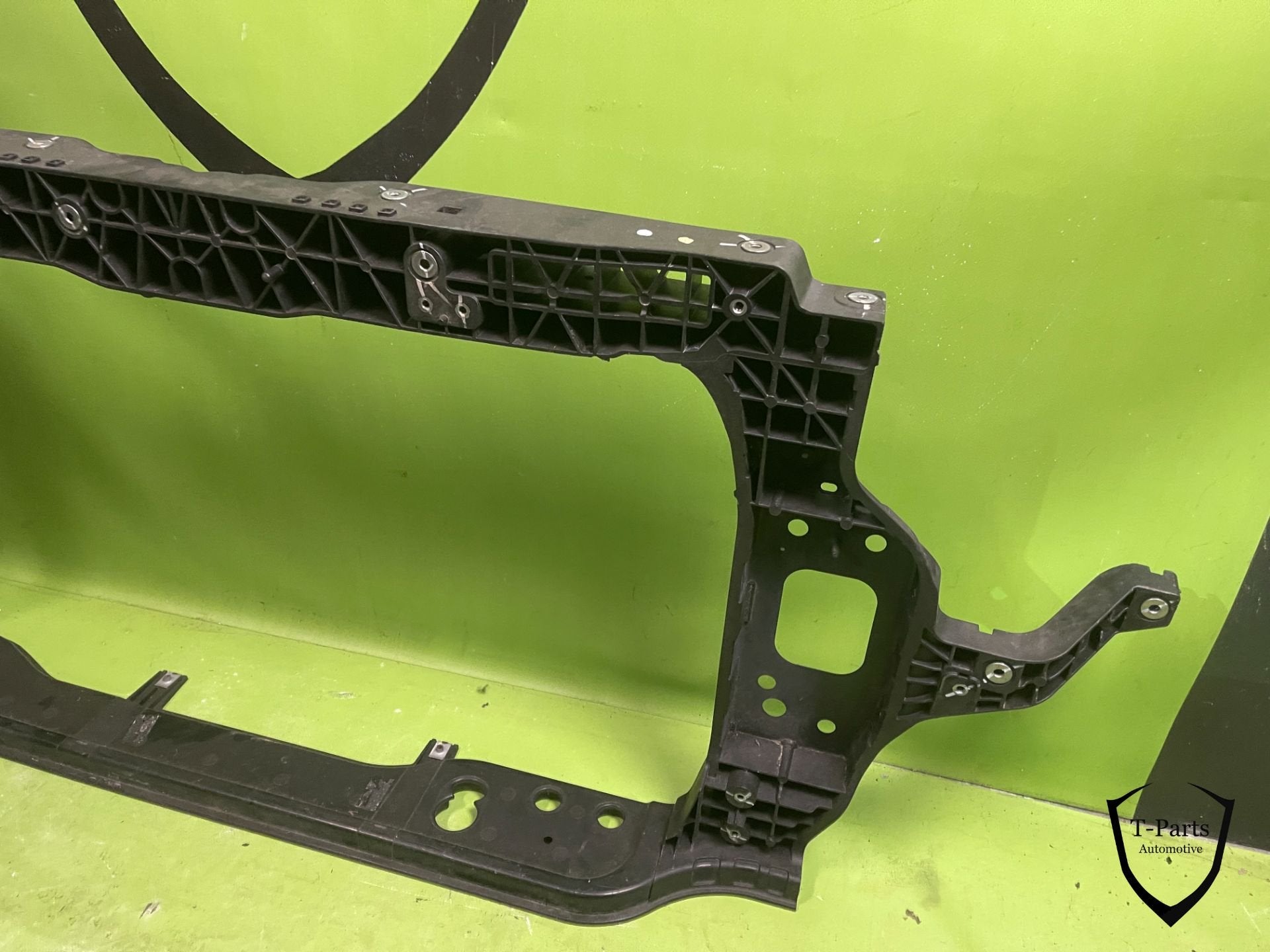 hyundai i20 front voorfront paneel 64101Q0080, Gebruikt, Heolleung-ro 12
06797  Seoul, Ophalen of Verzenden, Info@hyundai.com