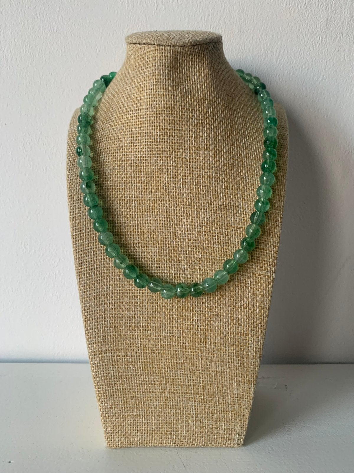 Korte ketting donkergroen, Ophalen of Verzenden, Nieuw, Groen, Overige materialen