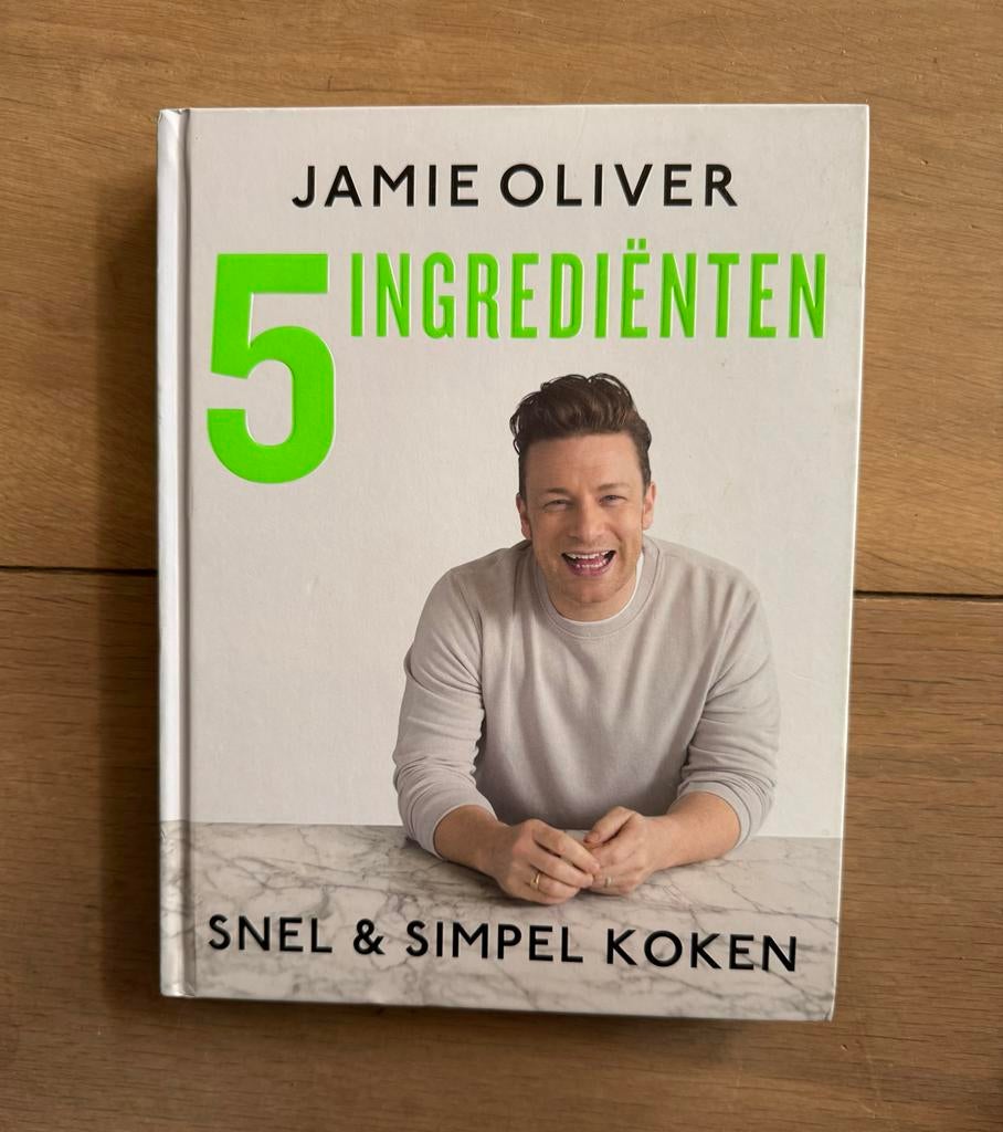 Jamie Oliver: 5 Ingrediënten - Snel & Simpel Koken, Boeken, Kookboeken, Ophalen of Verzenden, Zo goed als nieuw, Europa