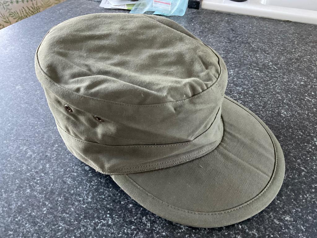 Veldpet Hassing 1955, Verzamelen, Militaria | Algemeen, Verzenden, Landmacht, Nederland, Helm of Baret