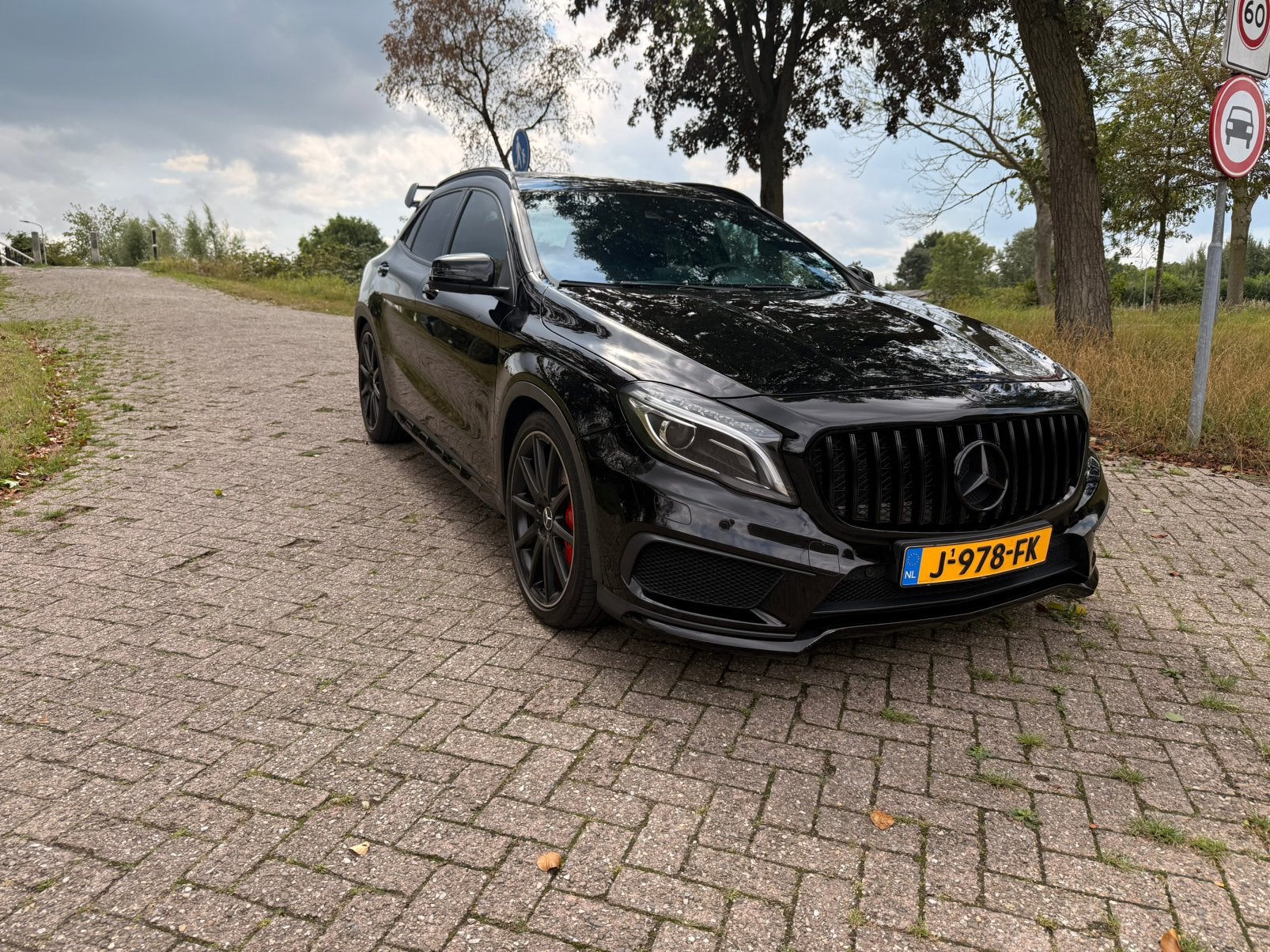 Mercedes-Benz GLA 45 AMG 381pk 7G-DCT 4Matic, Automaat, 4 cilinders, Zwart, 14 km/l