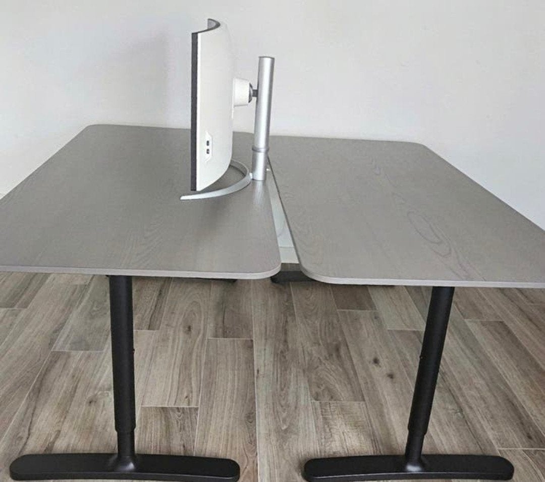 1 prachtig Ikea bureau, Ophalen, In hoogte verstelbaar, Zo goed als nieuw