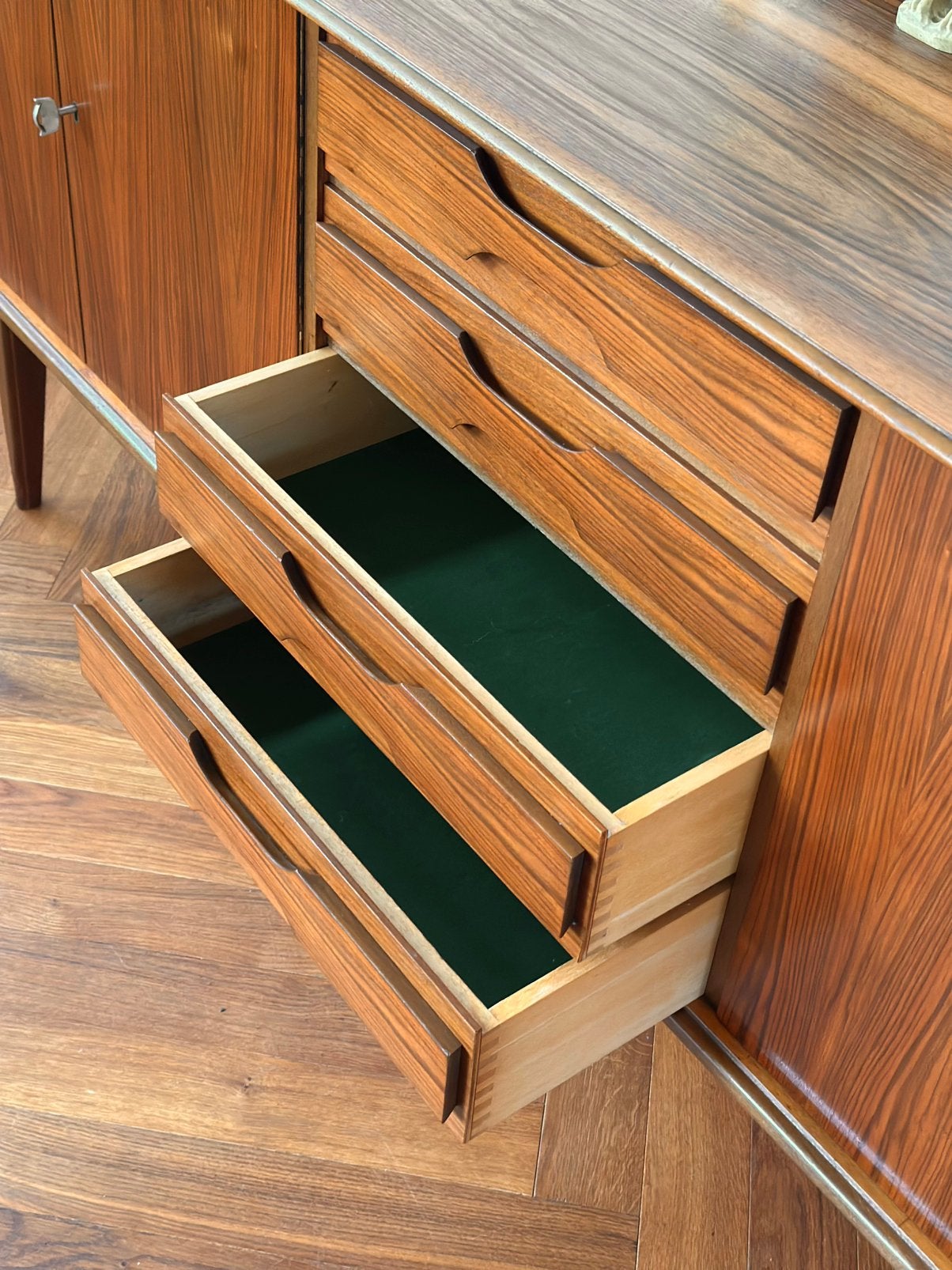 Vintage sideboard dressoir walnoot hout jaren 50/60/70, Ophalen, Gebruikt, Vintage, Met lade(s)