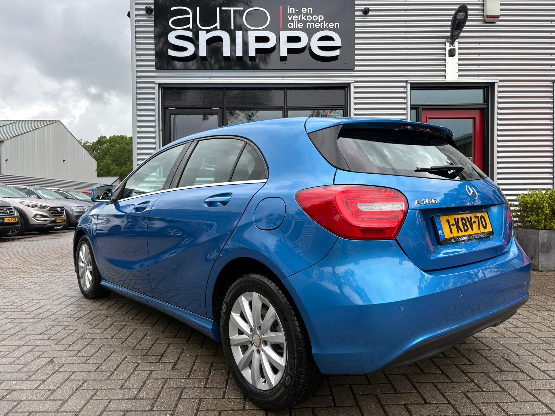 Mercedes-Benz A-klasse 180 Ambition -AUTOMAAT-ORIGINEEL NEDE, Auto's, Dealer onderhouden, Gebruikt, 4 cilinders, Blauw