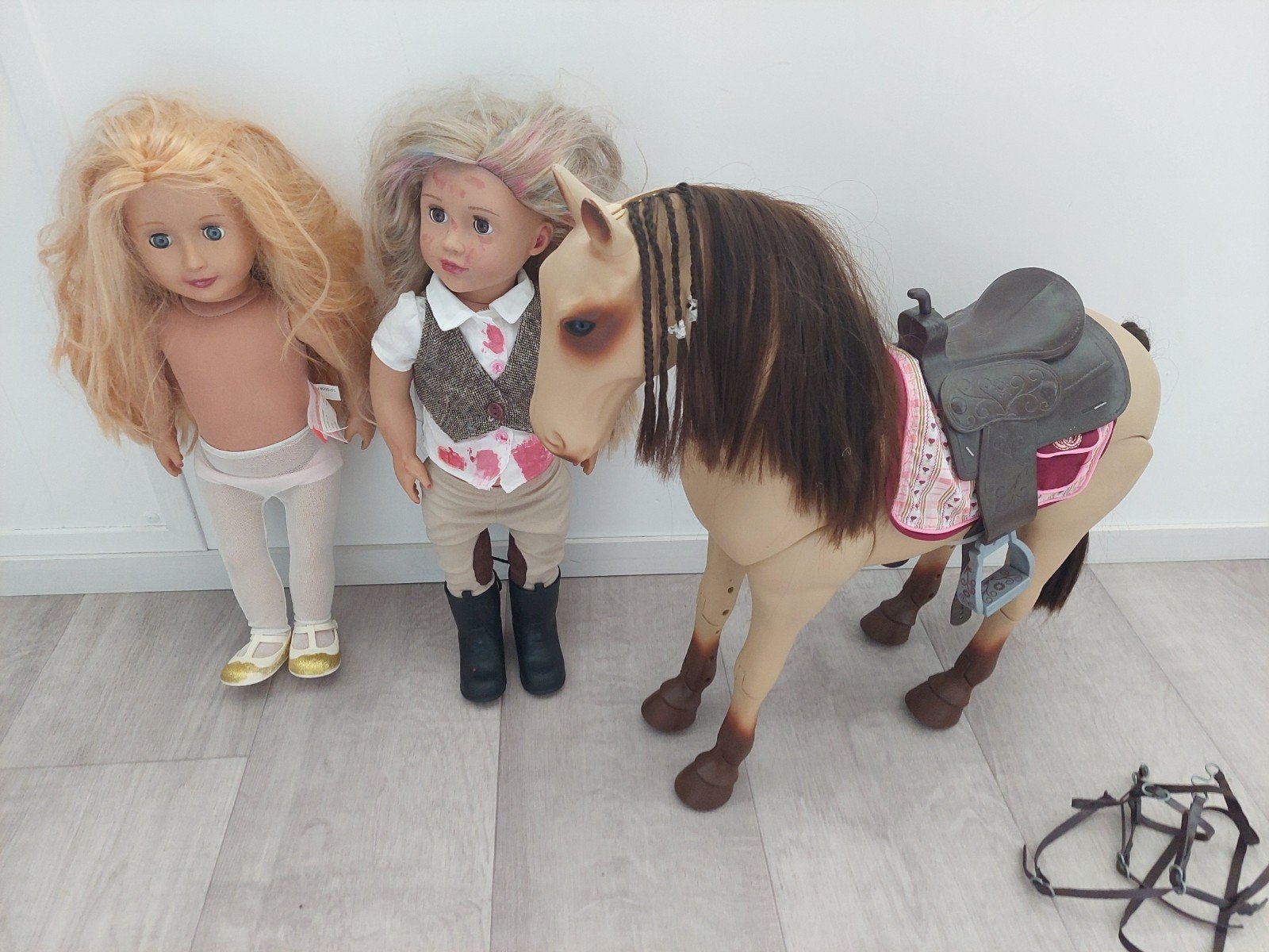 Our generation paard + poppen / pop battat, Ophalen of Verzenden, Zo goed als nieuw, Overige typen