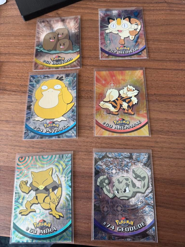 Complete first editon Topps Pokémon series 2 set, Ophalen of Verzenden, Zo goed als nieuw, Meerdere kaarten