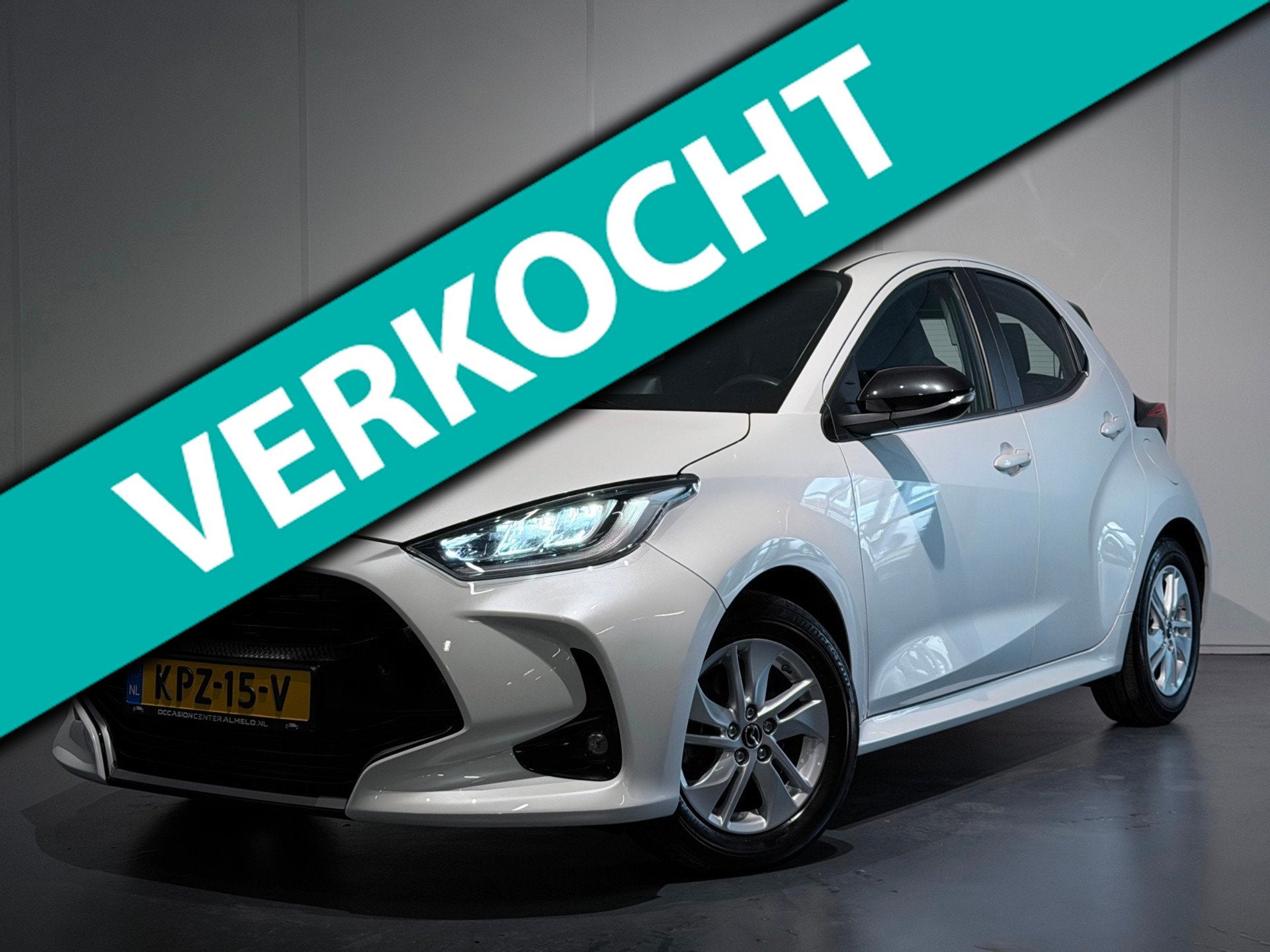 Mazda 2 Hybrid 1.5 Agile AUT /Clima/ACC/Camera/LED/CarPlay/K, Auto's, Mazda, 450 kg, Gebruikt, Euro 6, Wit