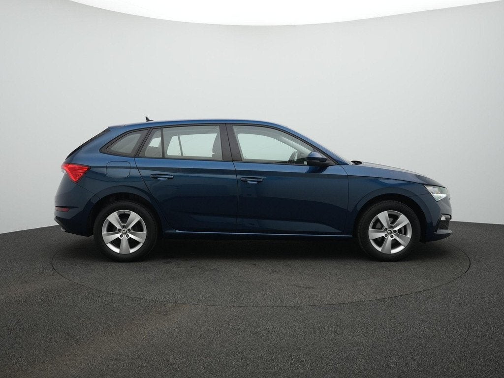 Skoda Scala 1.0 TSI 110 pk Ambition | Trekhaak | Parkeersens, Gebruikt, Euro 6, Blauw, 610 kg